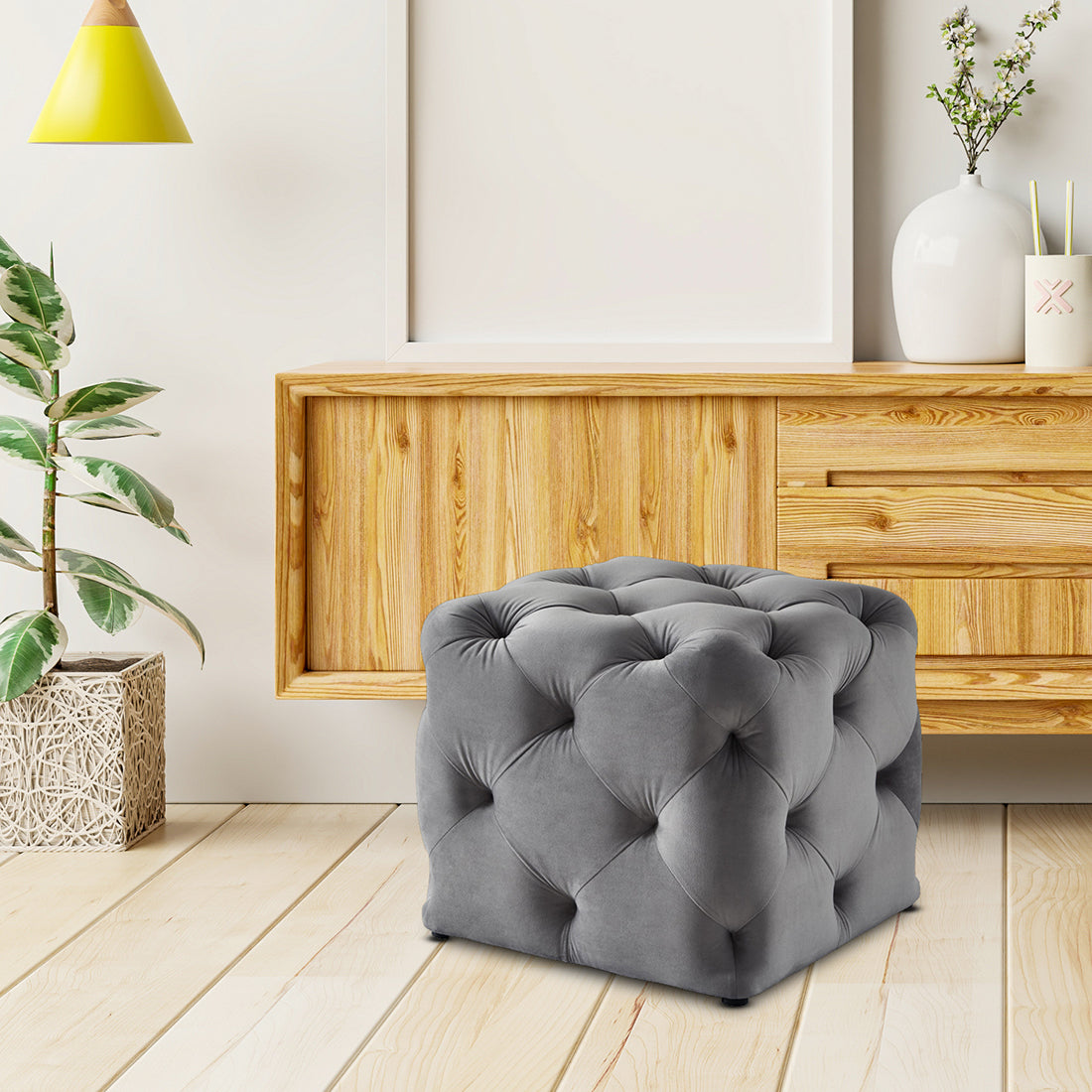 Square Tufted Velvet Ottaman/Poufee In Grey
