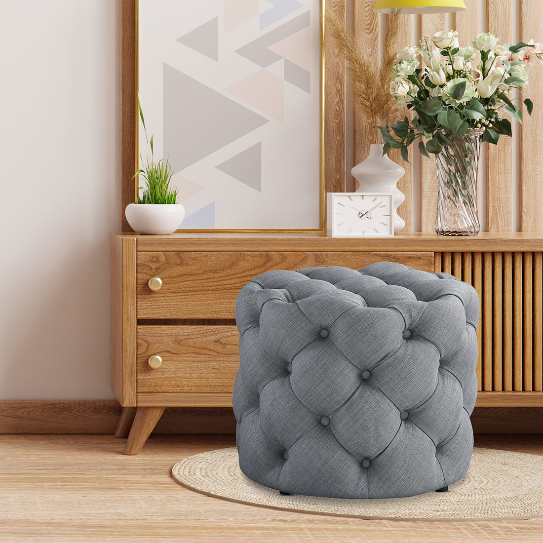 Round Tufted Velvet Ottaman/Poufee In Light Grey