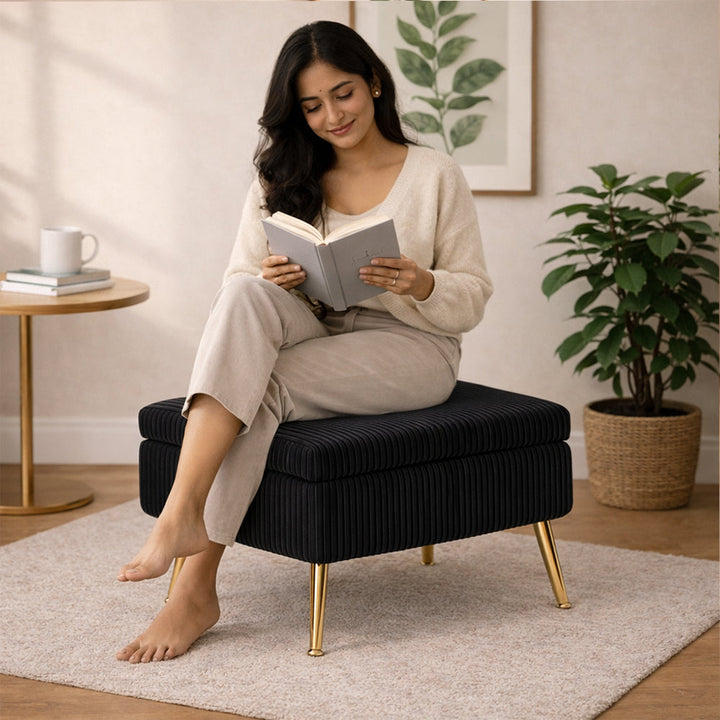 Doe Buck Ribbed Ottoman|Black