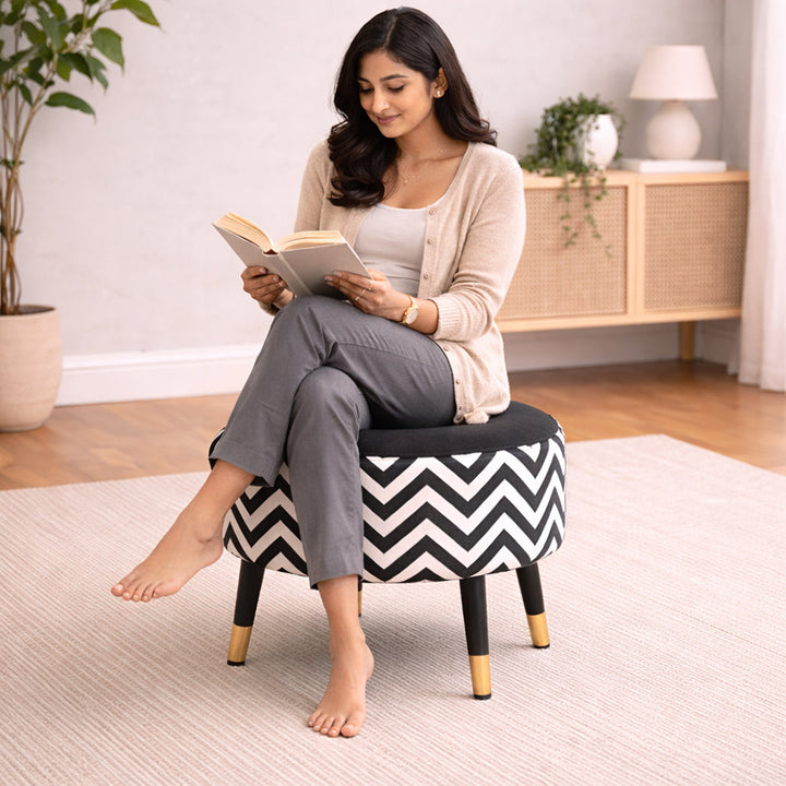 Doe Buck Zig Zag Ottoman|Black And White